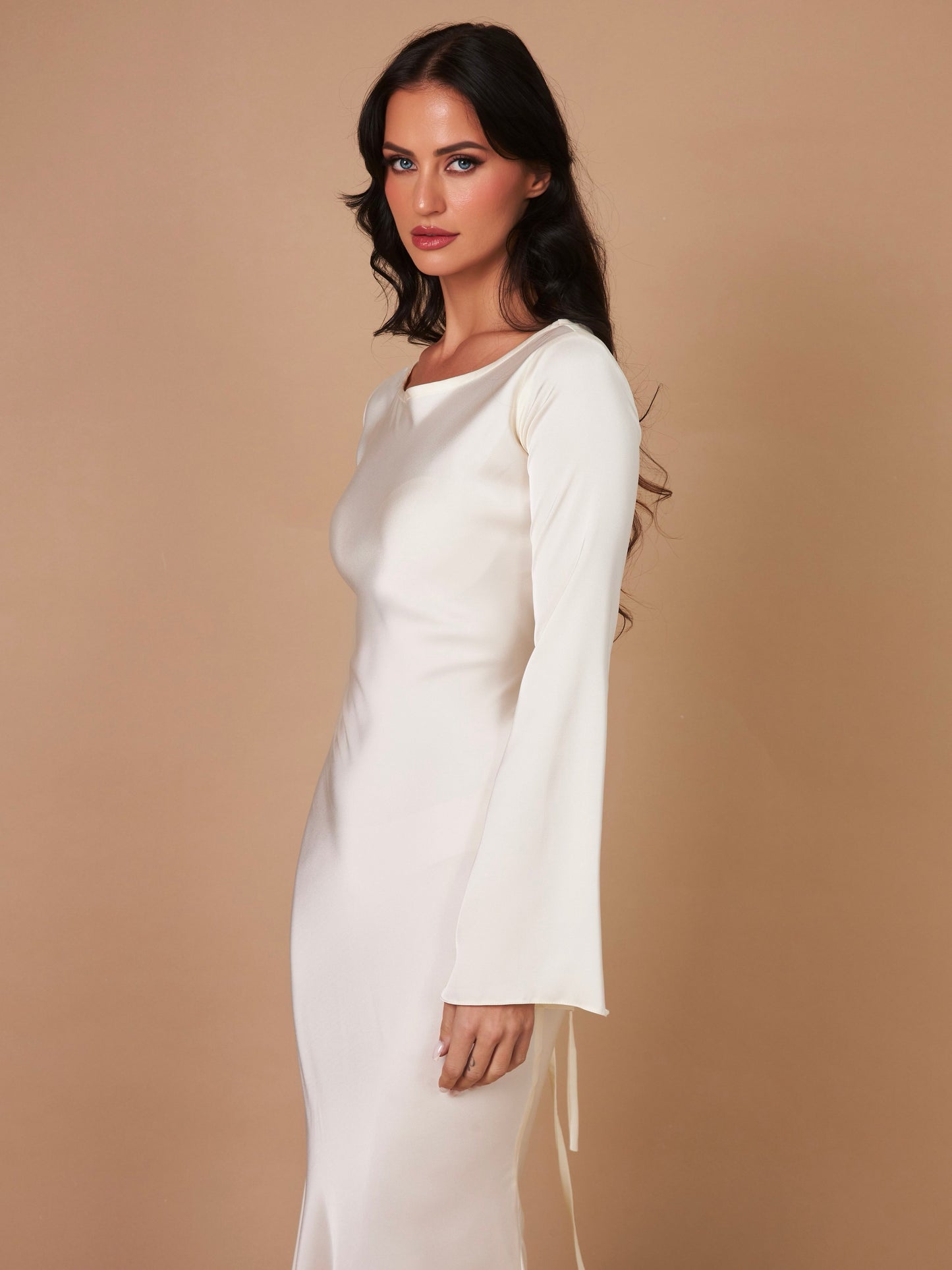 Nicole – Abito Maxi Maniche Lunghe Vivace ed Elegante