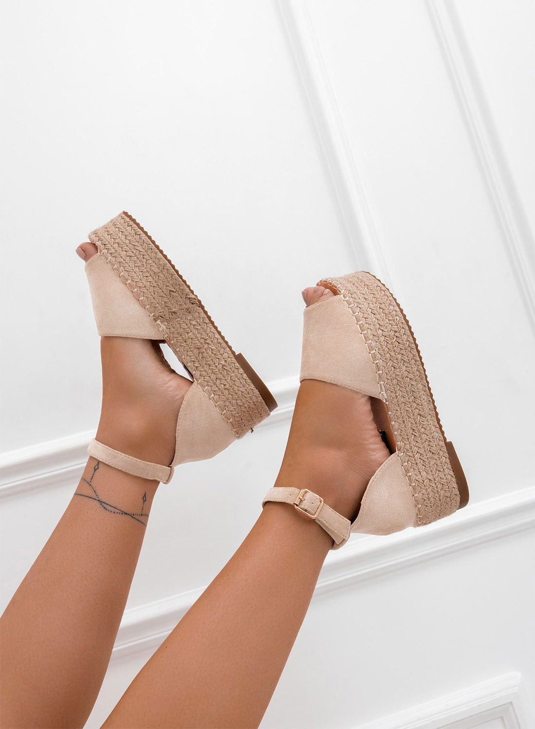 Serena – Espadrillas Con Zeppa E Cinturino Alla Caviglia