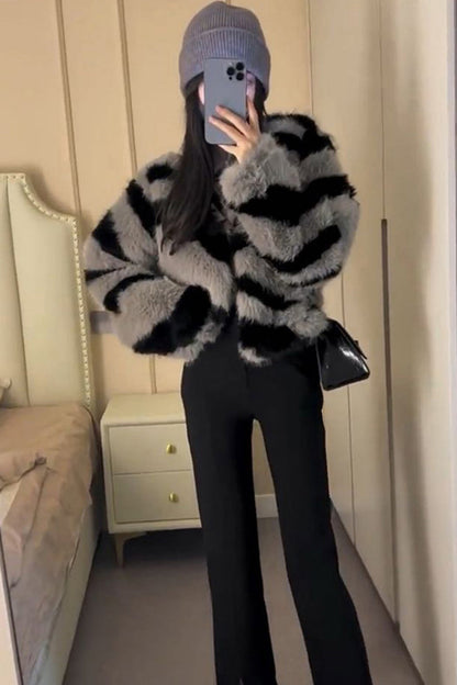 Federica - Cappotto corto in ecopelliccia con maniche lunghe, elegante e confortevole