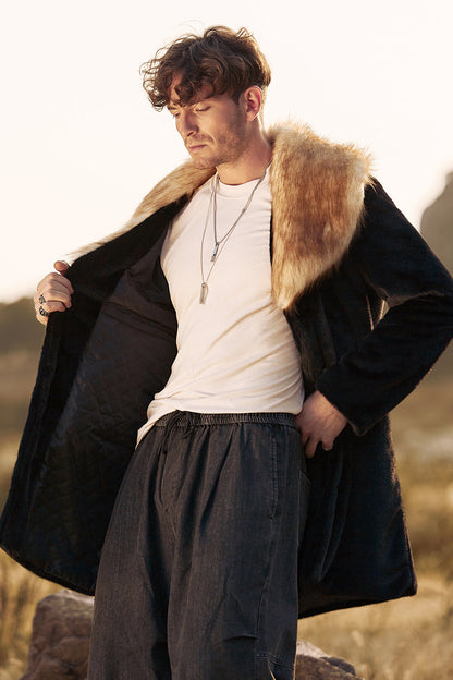 Raffaele – Cappotto Lungo Nero Con Elegante Collo A Scialle