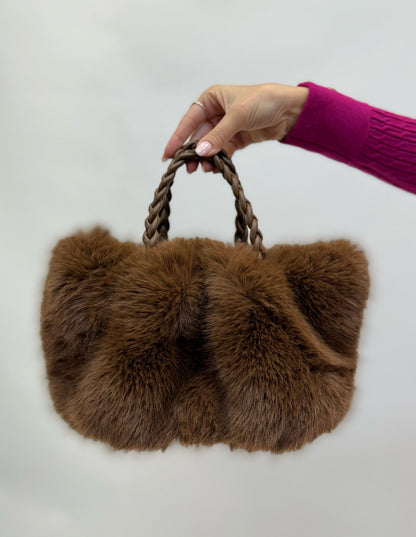 Daniela – Borsa A Secchiello Dal Design Contemporaneo E Capiente