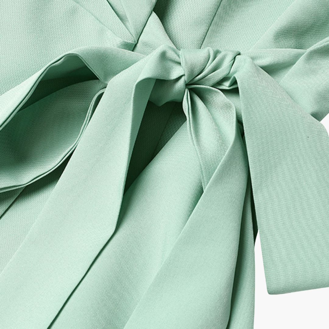 Jolie - Completo donna con giacca a fiocco elegante