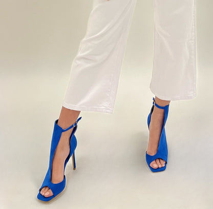 Gigliola – Sandali Con Scollo Laterale E Linea Contemporanea