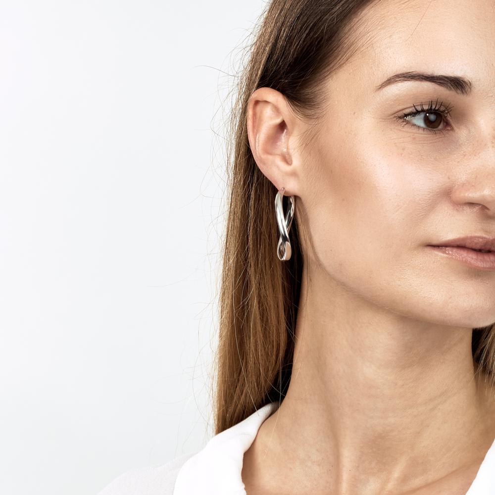 Lucisia – Orecchini a Cerchio Argento Rodiato