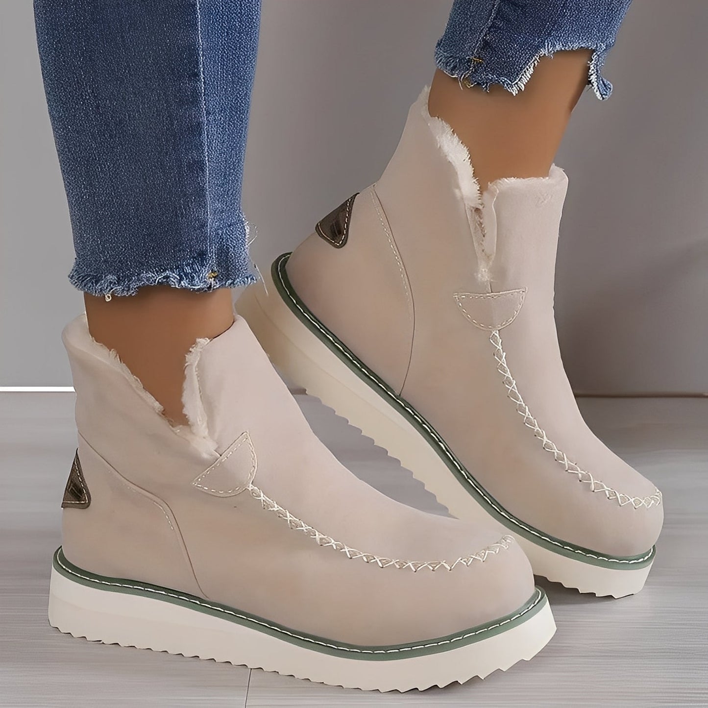 Frida - Stivali invernali caldi con zeppa per donna