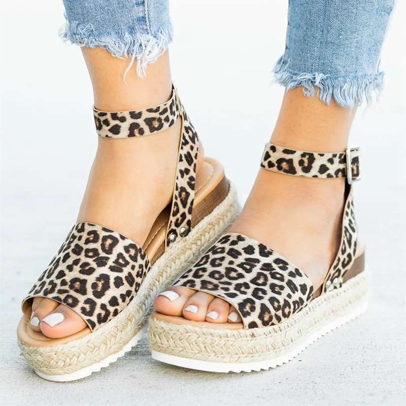Selene – Sandali Platform Chic E Versatili Per Un Look Moderno