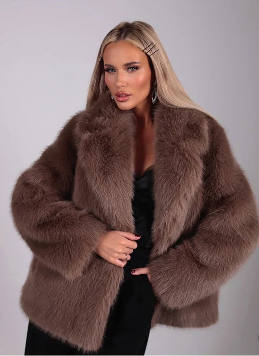 Venna – Pelliccia Donna Elegante Resistente e Chic