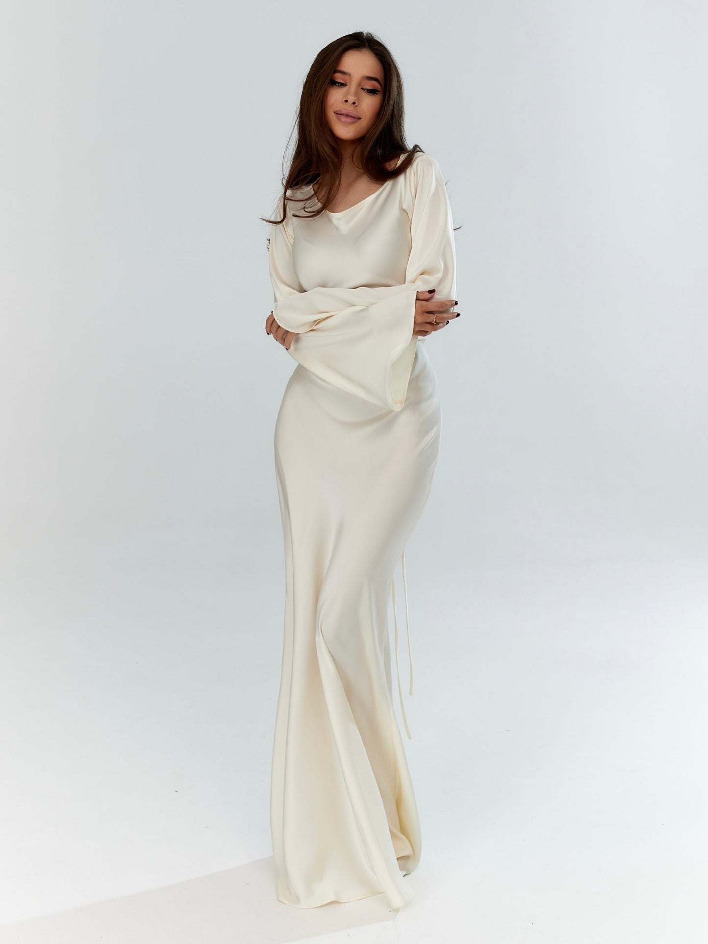 Nicole – Abito Maxi Maniche Lunghe Vivace ed Elegante
