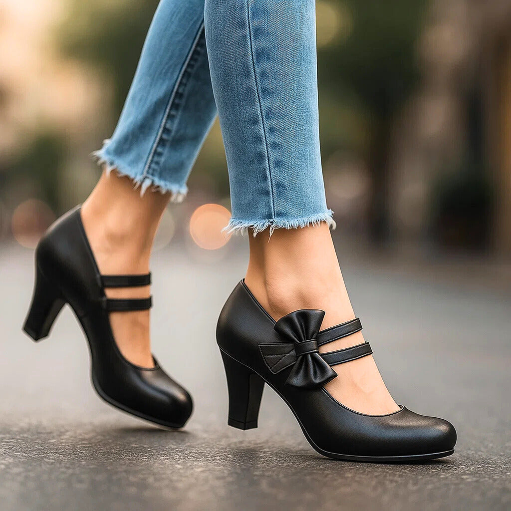 Clarissa – Scarpe Con Tacco Largo, Doppio Cinturino E Fiocco Oversize