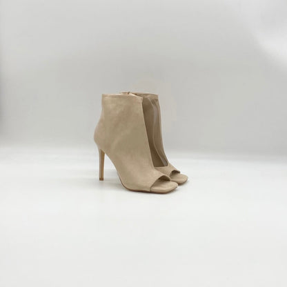 Gigliola – Sandali Con Scollo Laterale E Linea Contemporanea