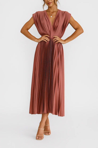 Alessandra – Abito Plissé Midi Con Scollo A V E Vita Sottolineata