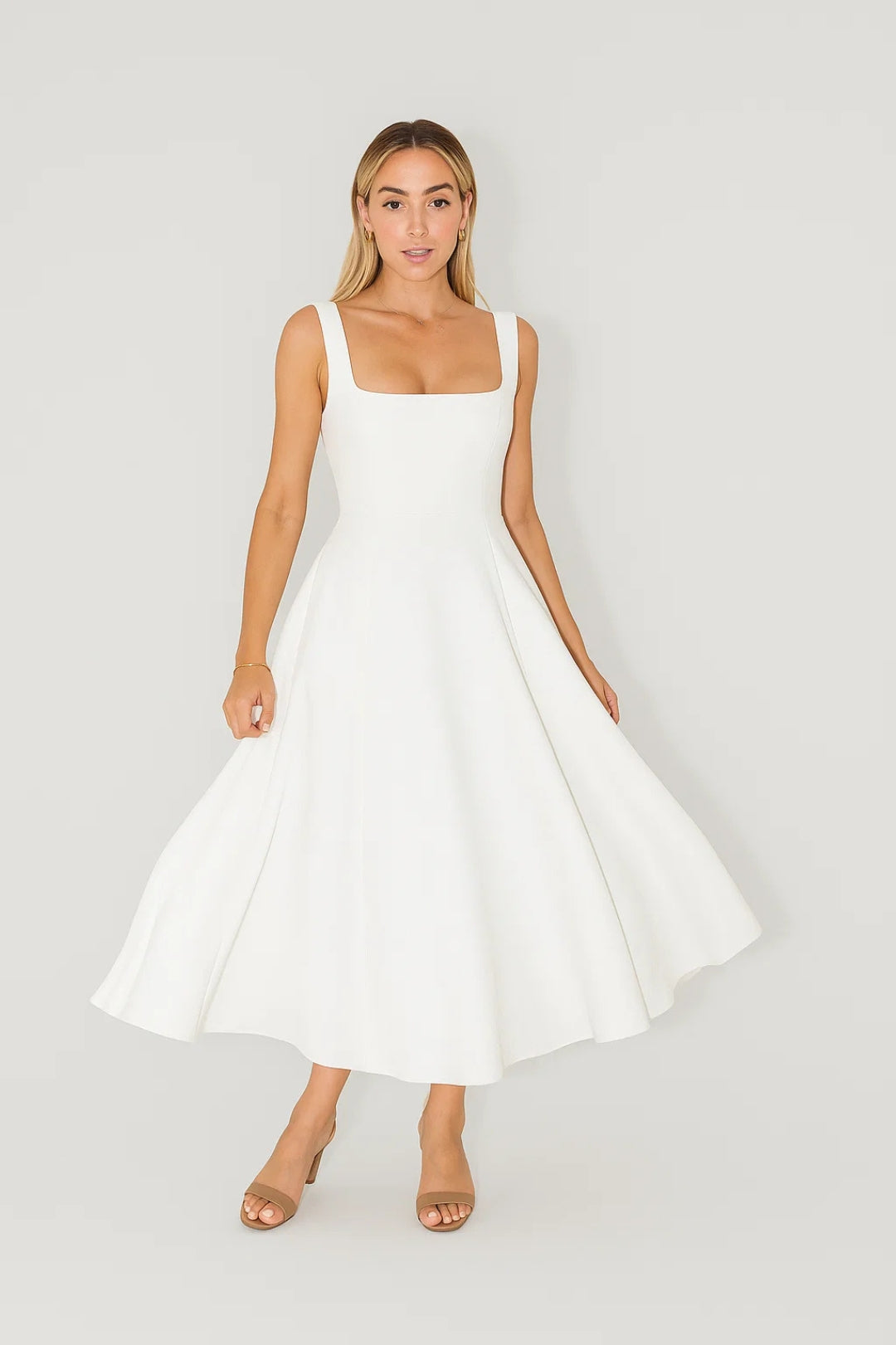 Ginevra – Abito Midi Svasato Con Scollo Quadrato Elegante