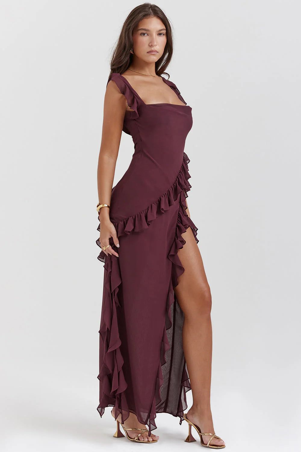 Adalgisa - Elegantissimo Vestito Lungo Giorgia con Volant e Sottile Apertura Bordeaux
