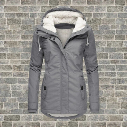 Adelina – Cappotto in Cotone Plissettato con Cappuccio Grigio