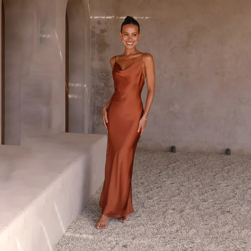 Agata - Abito lungo in raso Marrone