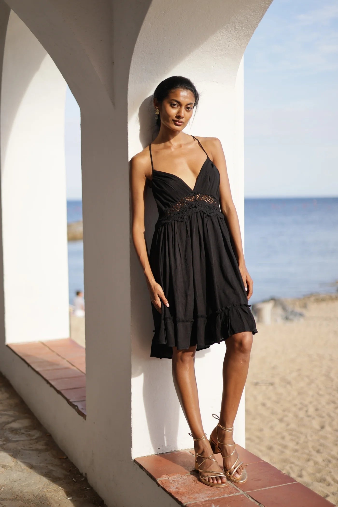 Azzurra - Abito con Merletti Formentera Charme Mediterraneo Nero