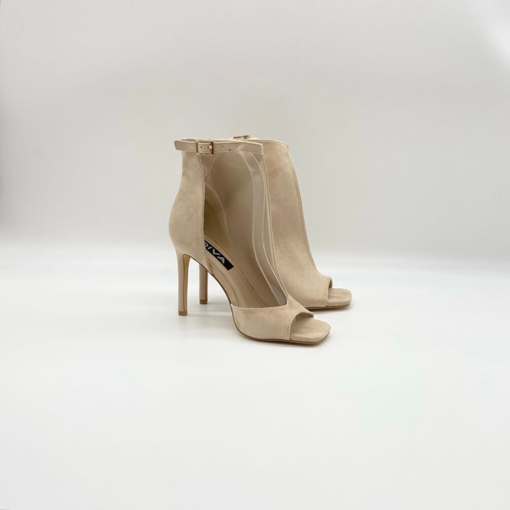Gigliola – Sandali Con Scollo Laterale E Linea Contemporanea