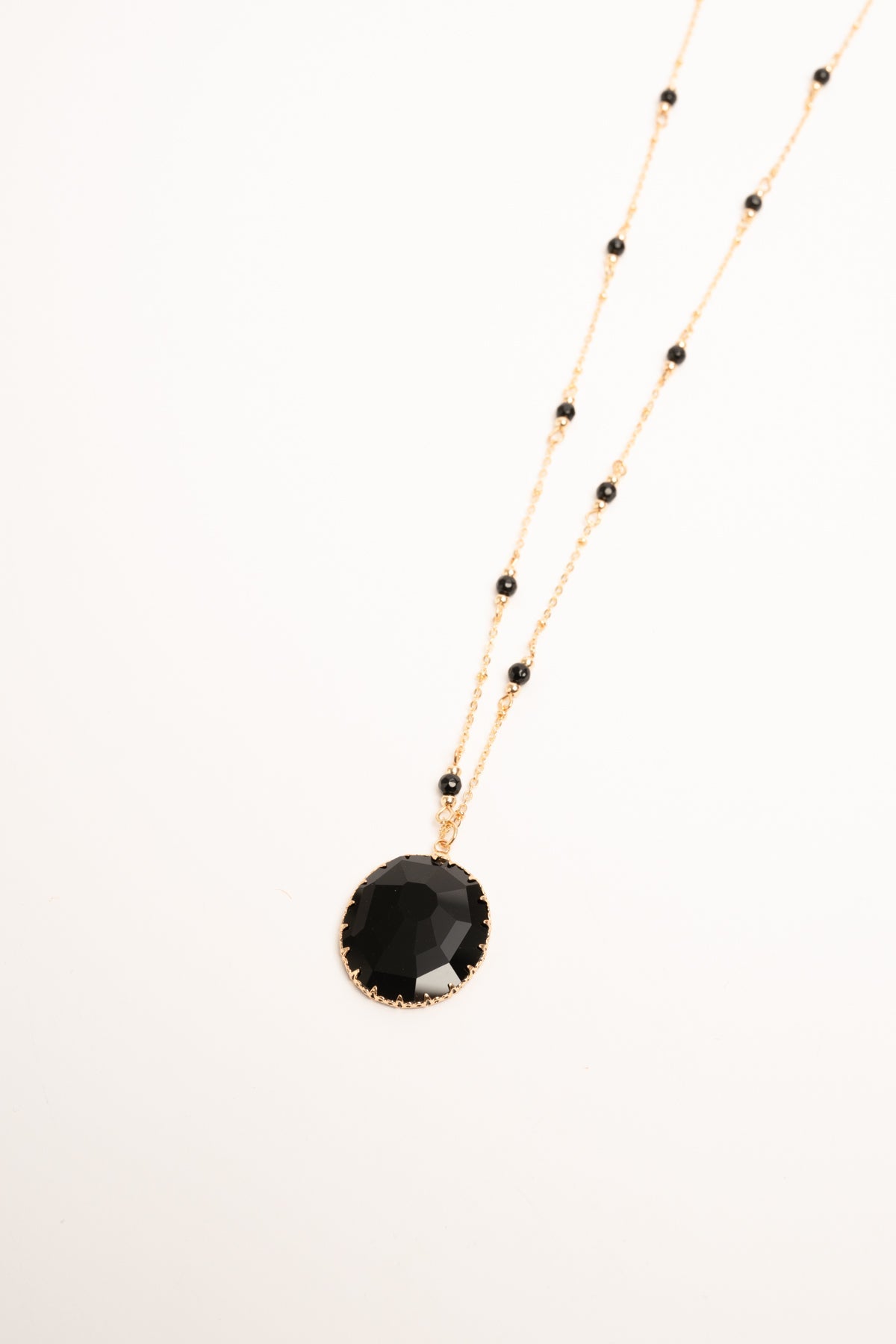 Ottavia – Collana Con Pendente Circolare Dal Design Essenziale