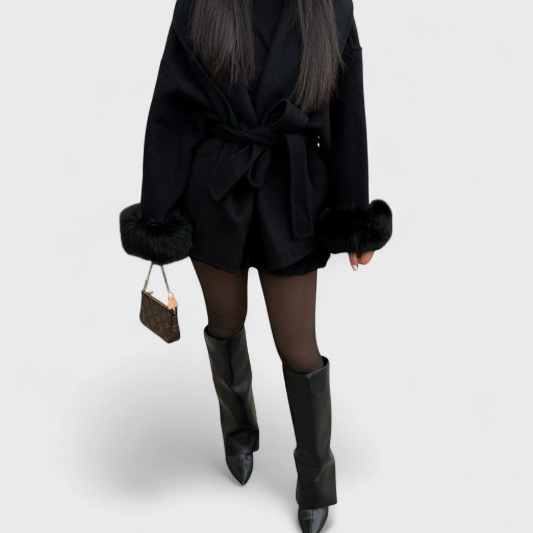 Greta – Cappotto Elegante Con Dettagli Raffinati