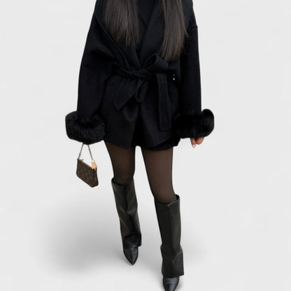 Greta – Cappotto Elegante Con Dettagli Raffinati