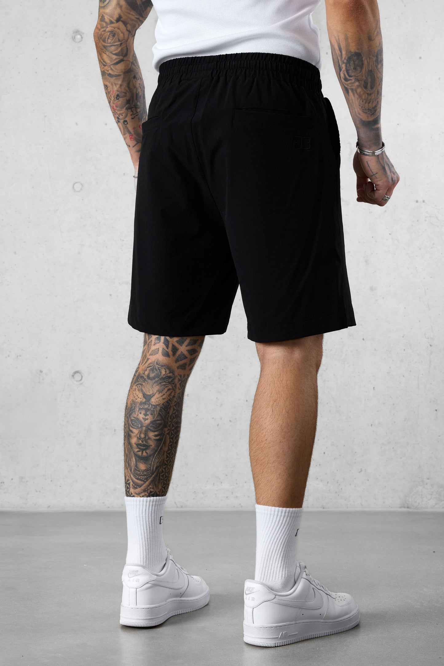 Remigio - Shorts Basic Nylon Uomo Neri Moderni Versatili