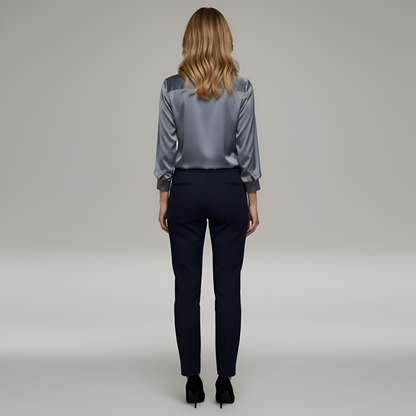 Noemi – Blusa Con Scollo A V E Finitura Luminosa Effetto Slanciato