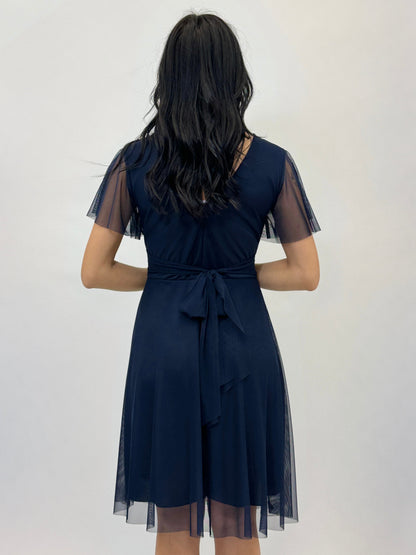 Kora – Abito Corto Contemporaneo Per Un Look Fresco E Dinamico