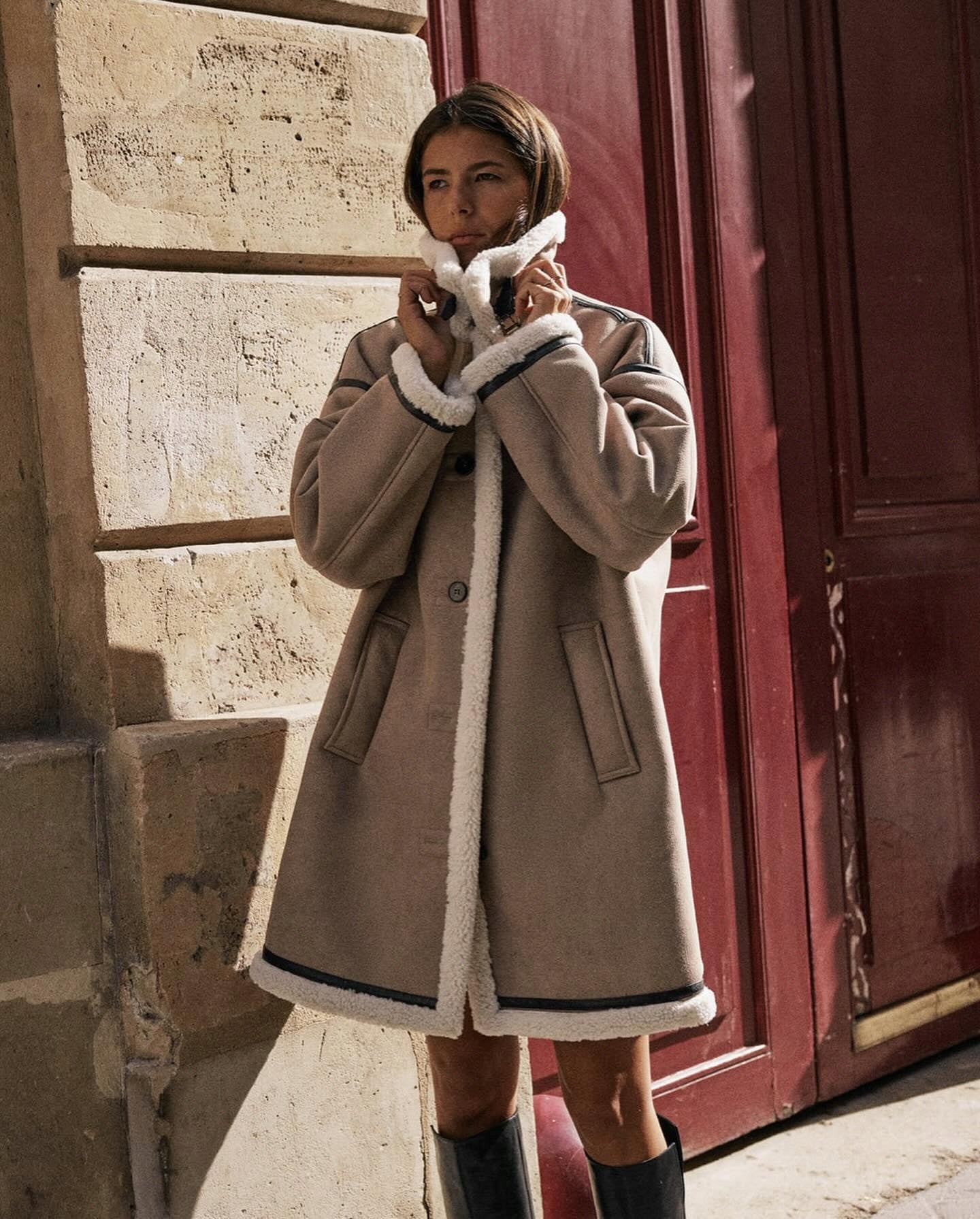 Katia – Cappotto Invernale Donna con Collo Alto a Contrasto