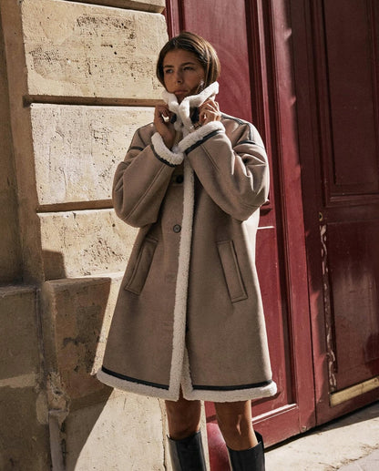 Katia – Cappotto Invernale Donna con Collo Alto a Contrasto