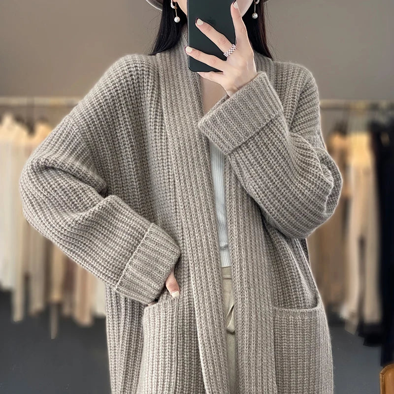 Clarissa – Cappotto Donna in Maglia Morbida Elegante Grigio