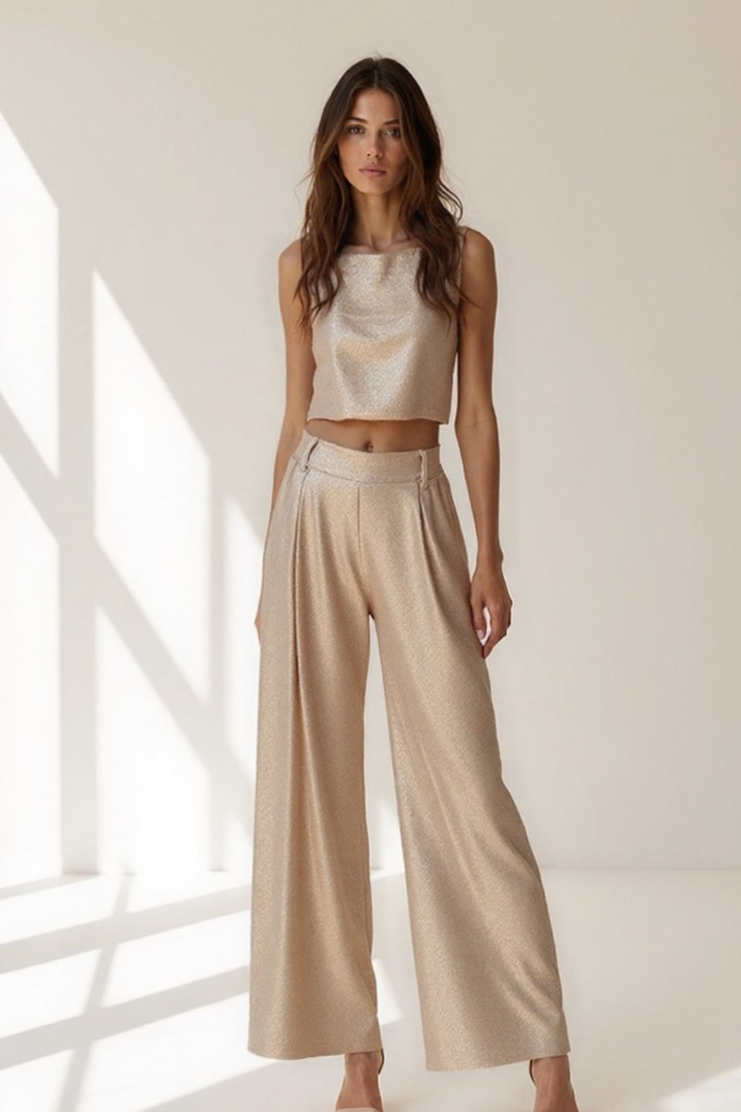 Ines – Completo Due Pezzi Con Top Corto E Pantaloni Ampi Raffinati