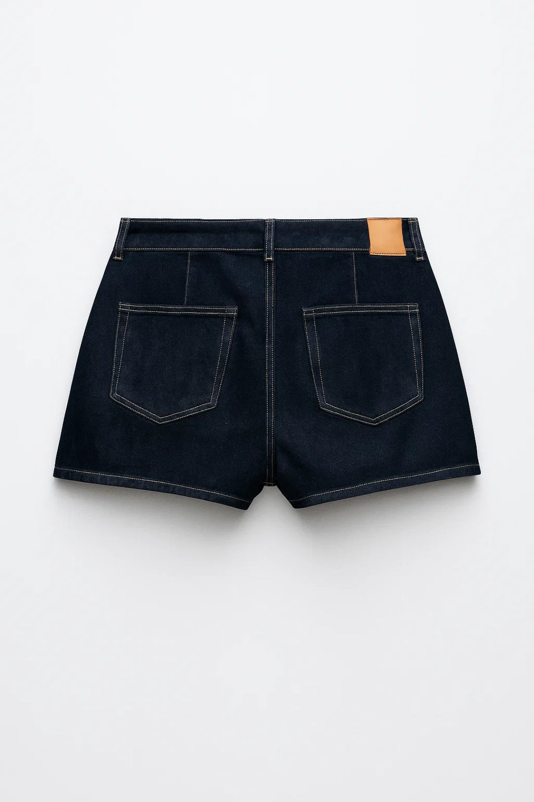 Giada – Completo Fresco Con Camicia Cropped E Minigonna Asimmetrica