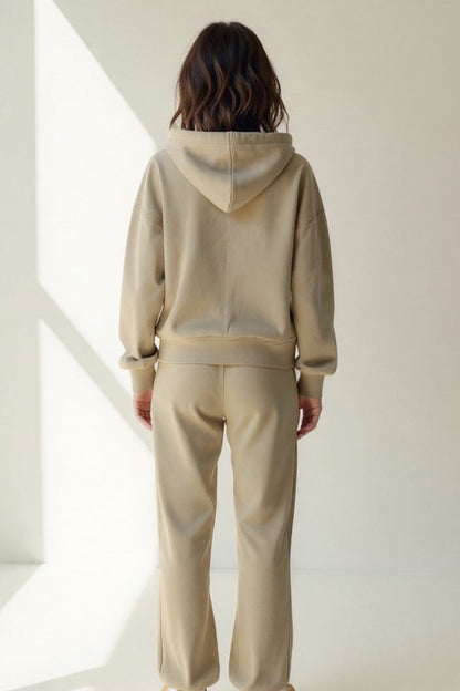 Giulia - Completo Sportivo con Felpa e Pantaloni Larghi