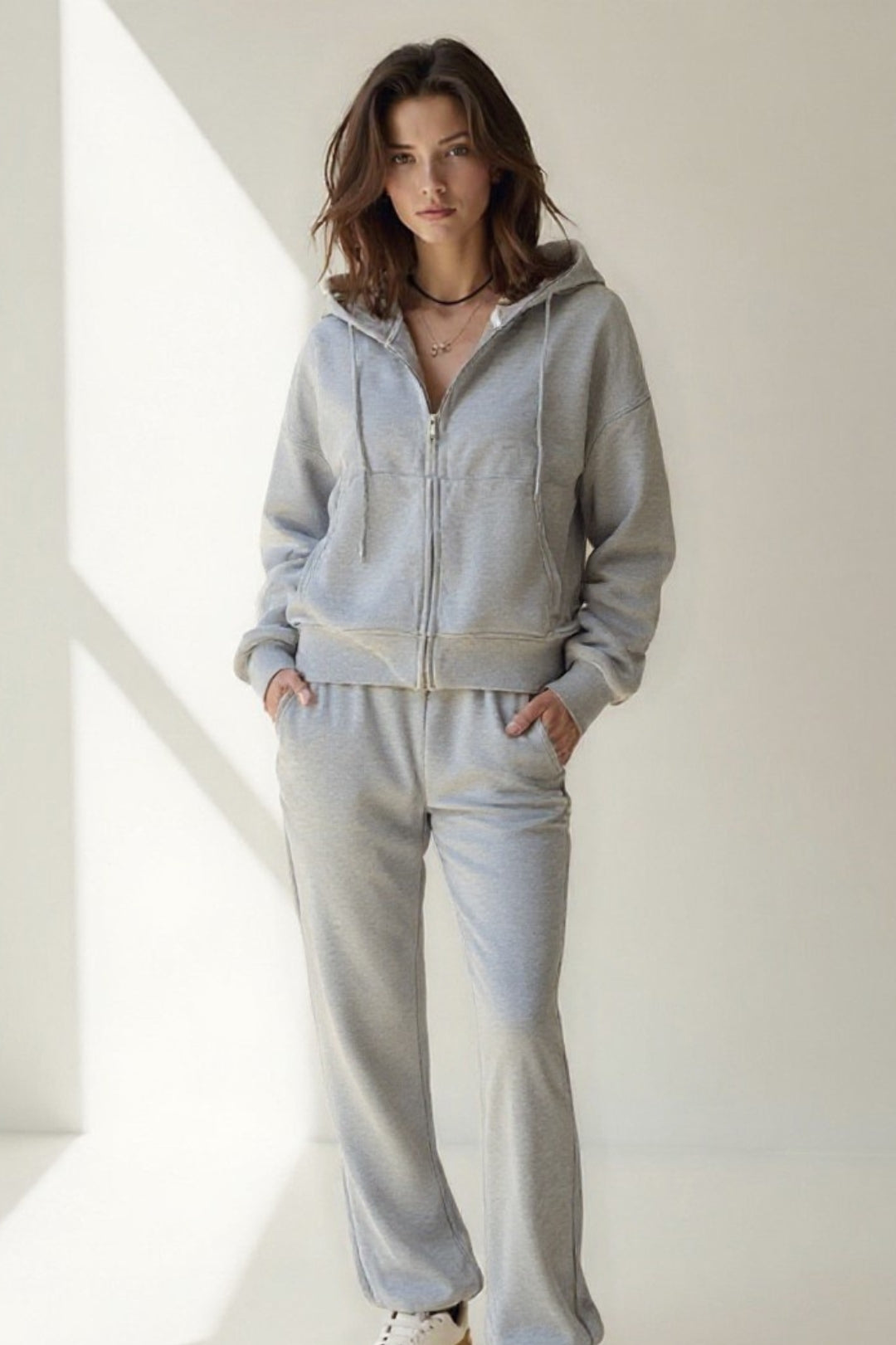 Giulia - Completo Sportivo con Felpa e Pantaloni Larghi