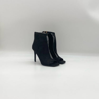 Gigliola – Sandali Con Scollo Laterale E Linea Contemporanea