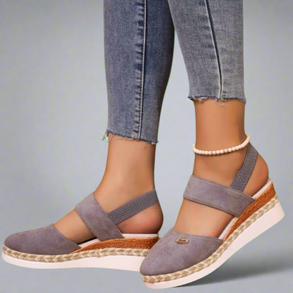 Carmela – Sandali Con Zeppa Comoda E Vestibilità Adatta A Ogni Esigenza