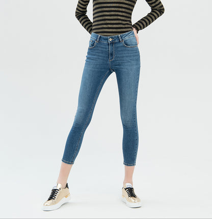 Rosilda - Jeans skinny effetto push up in denim con lavaggio medio