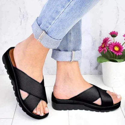 Flavia – Flip-Flop Da Esterno Con Zeppa Dal Design Moderno
