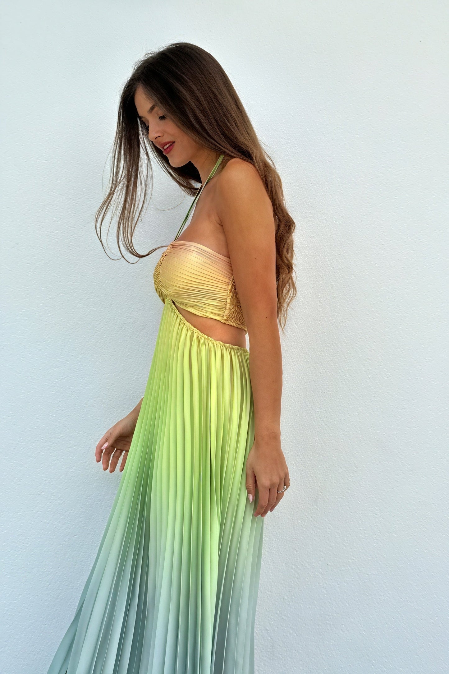 Genoveffa - Abito Maxi Plissettato con Scollo Halter Giallo