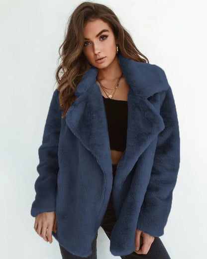 Dalila - Cappotto Invernale in Peluche con Rever Elegante