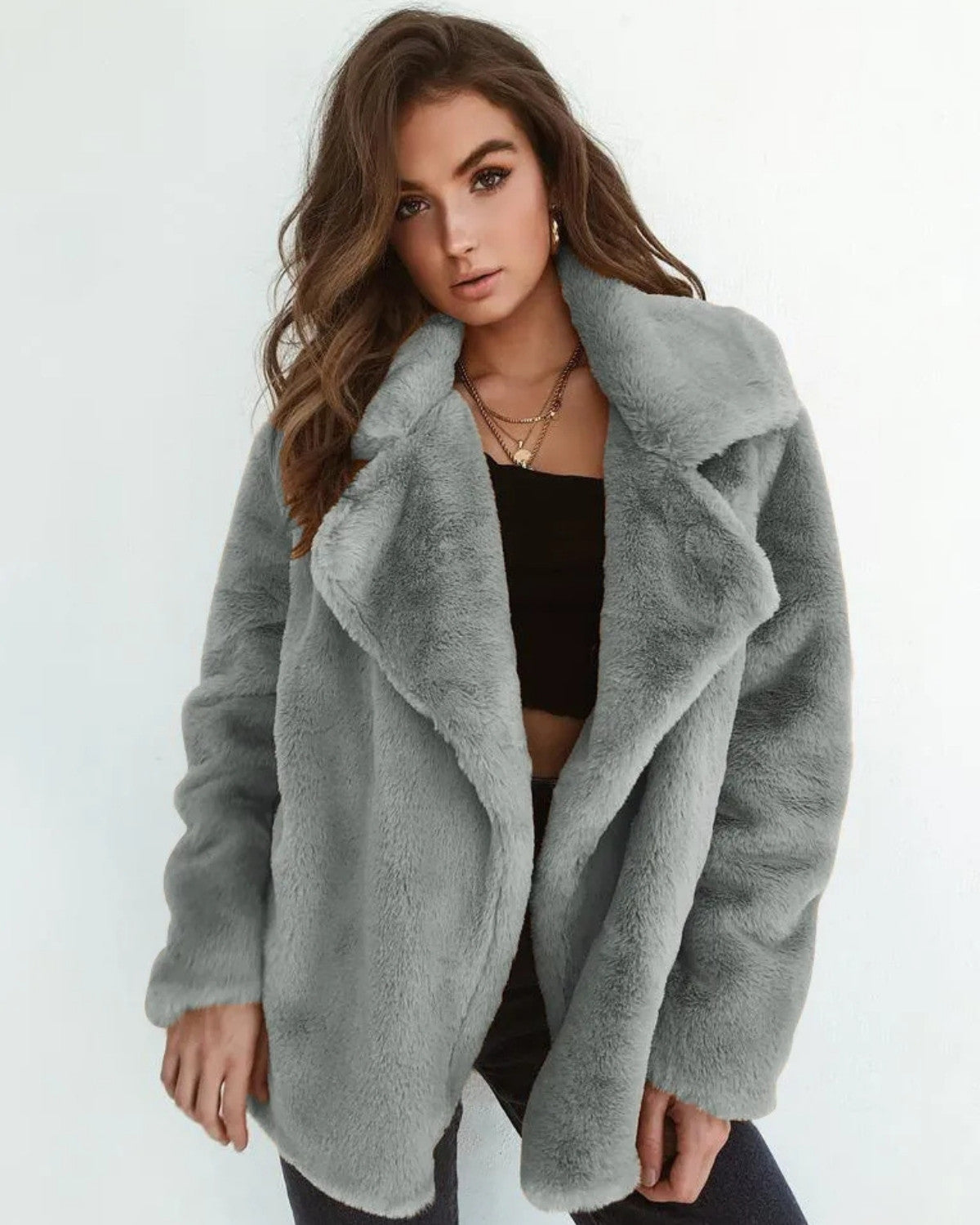 Dalila - Cappotto Invernale in Peluche con Rever Elegante