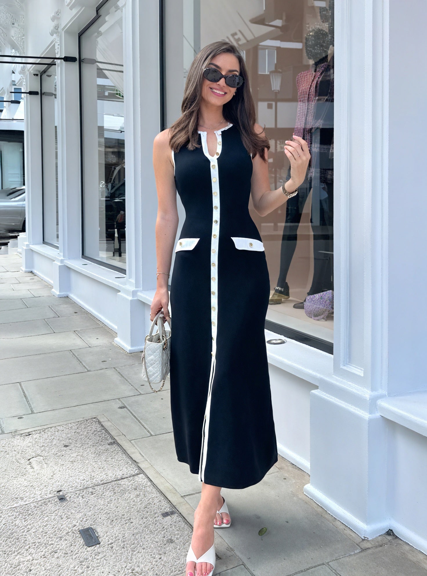 Giorgia – Abito Midi Scollo Rotondo con Bottoni 1
