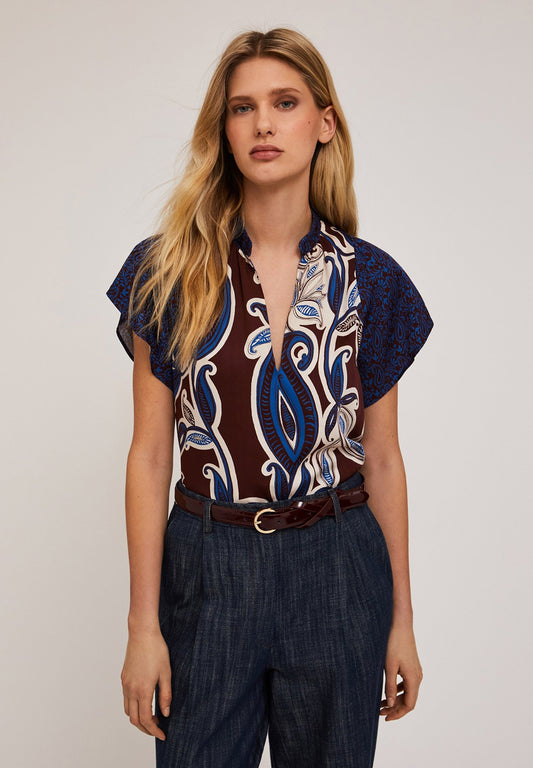 Giorgia – Blusa in Fantasia Blu Leggera e Chic