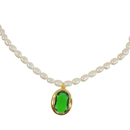Judith – Collana Elegante Con Ciondolo Ricercato E Design Moderno