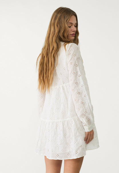 Honoria – Abito Casual con Ricami Bianco Fresco