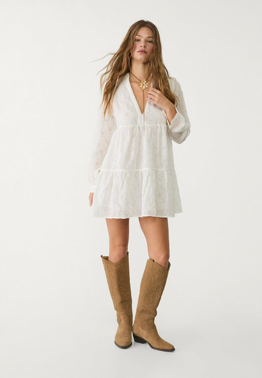 Honoria – Abito Casual con Ricami Bianco Fresco