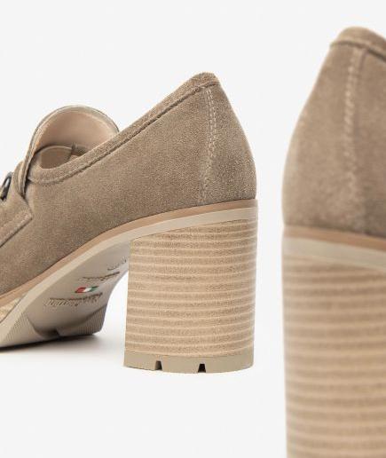 Frederikke - Mocassini in camoscio con applicazione metallica