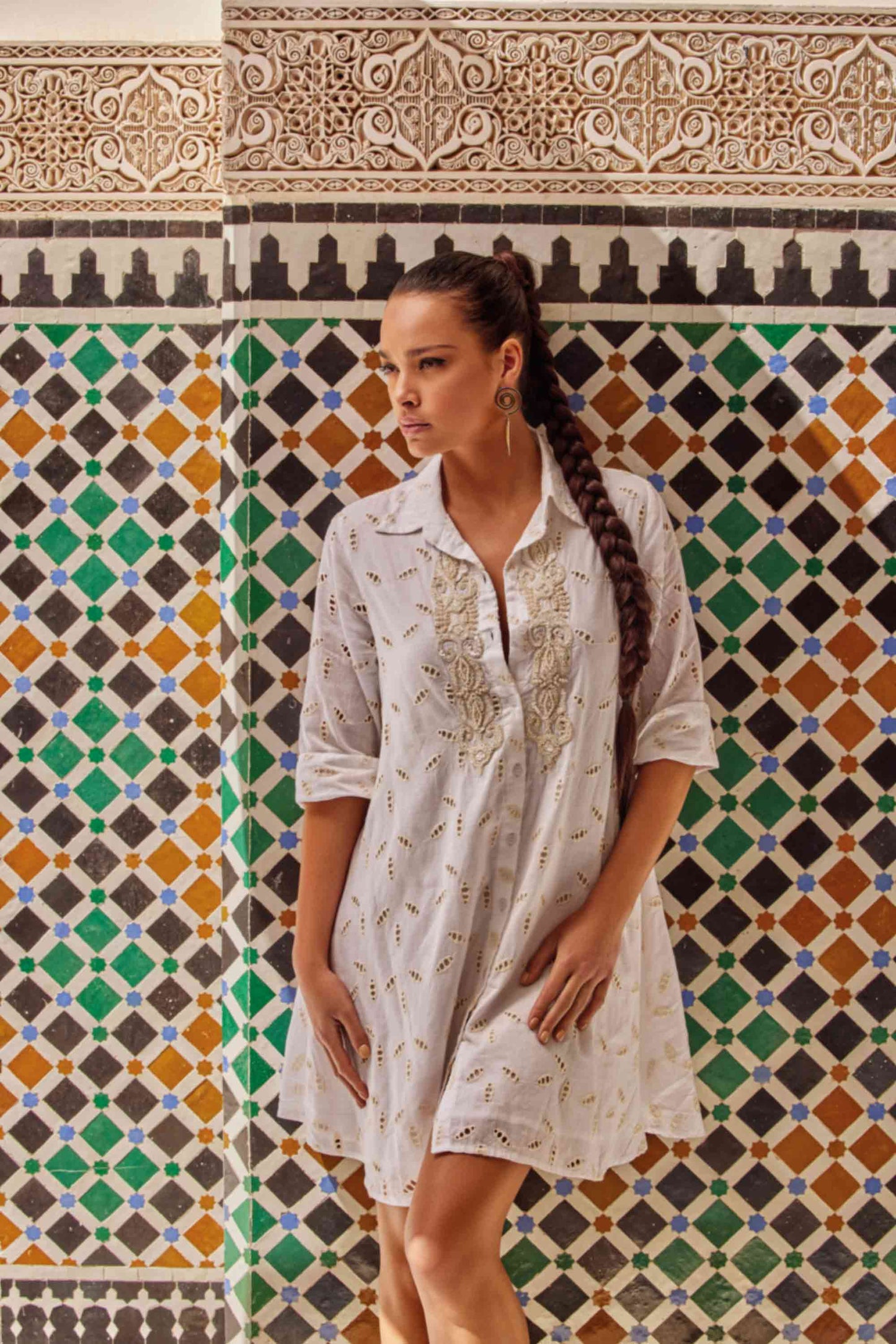 Adele – Abito Camicia in Pizzo Pregiato Elegante