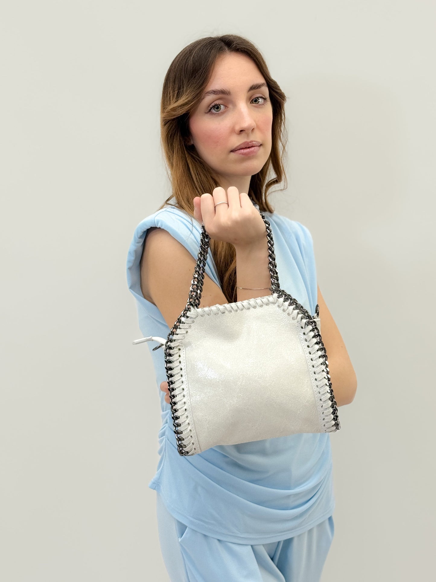 Diana – Borsa A Spalla Raffinata Con Linea Strutturata