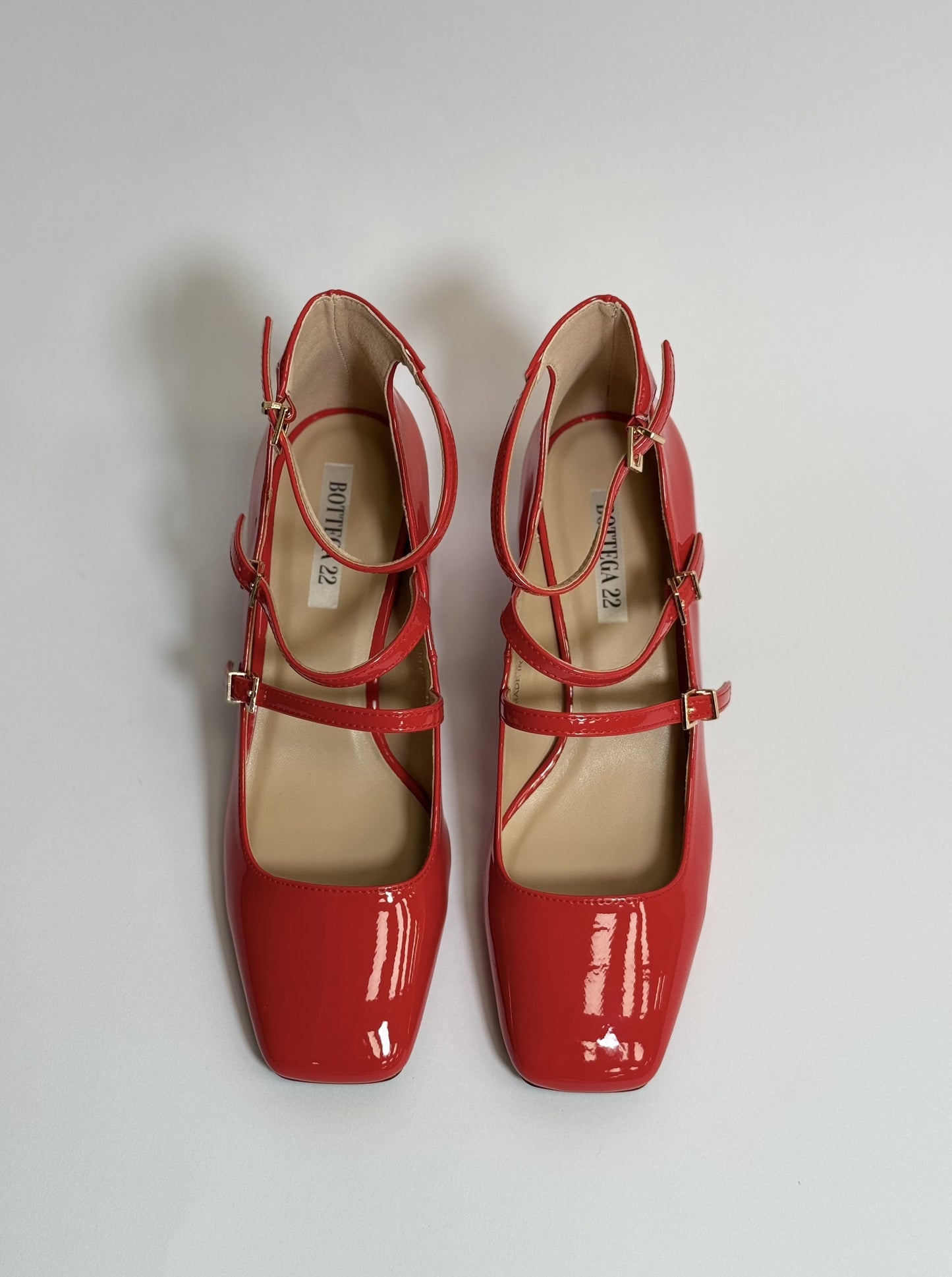Guendalina – Scarpe Con Tacco E Fibbie Per Un Look Sofisticato